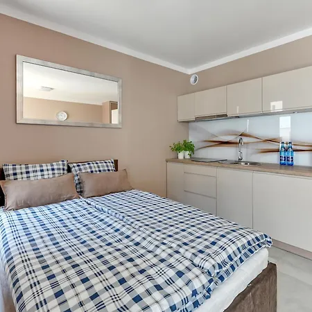 Park B Piamola, Bezplatne Solarium Apartment Stegna (Pomerania)