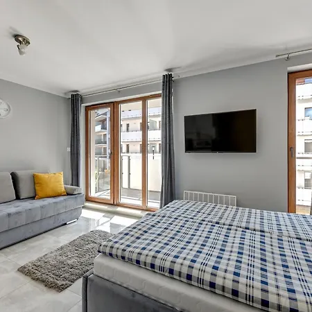 Park B Piamola, Bezplatne Solarium Apartment Stegna (Pomerania)