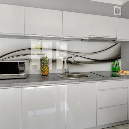 Park B Piamola, Bezplatne Solarium *