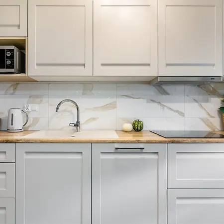 Park B Piamola, Bezplatne Solarium Apartment