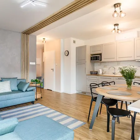 Park B Piamola, Bezplatne Solarium Stegna (Pomerania)