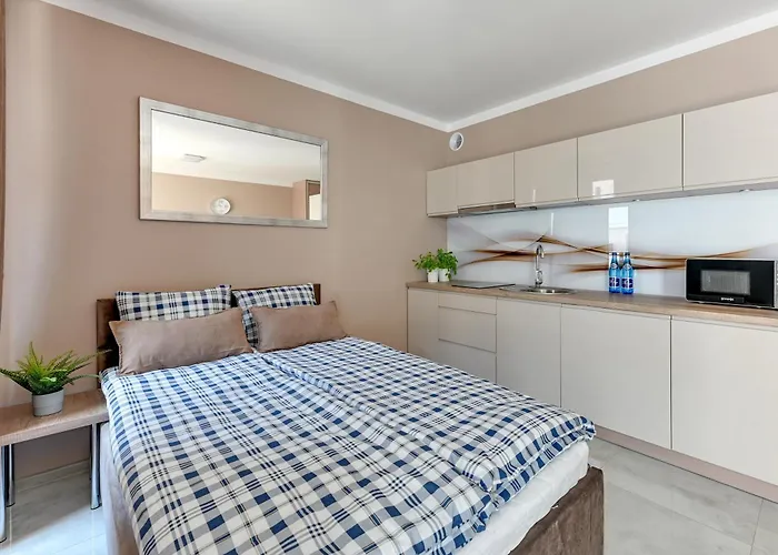 Park B Piamola, Bezplatne Solarium Apartment Stegna (Pomerania)