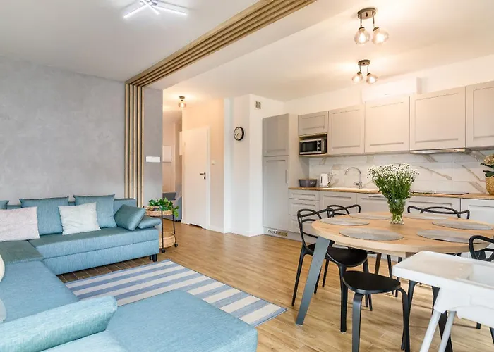 Park B Piamola, Bezplatne Solarium Stegna (Pomerania)