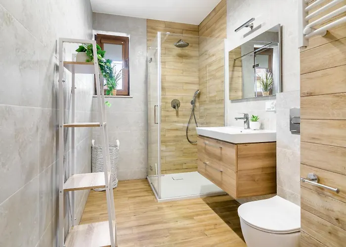 Park B Piamola, Bezplatne Solarium *